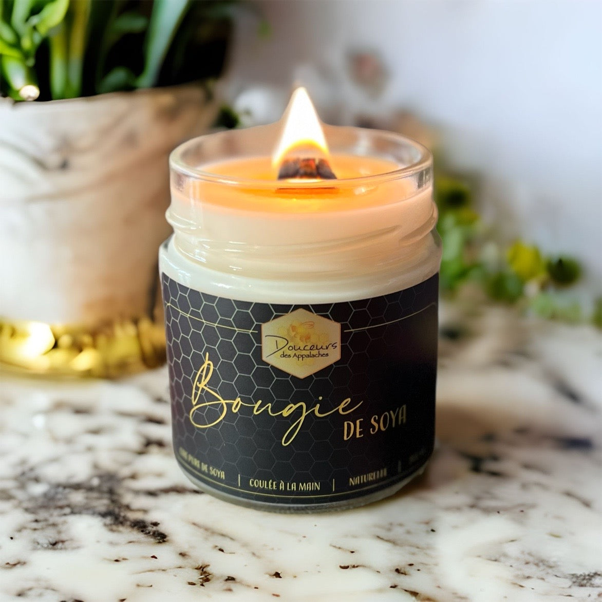 Bougie à la cire de soya avec mèche de bois
