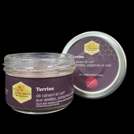 Terrine de canard et cerf aux airelles, pistaches et miel