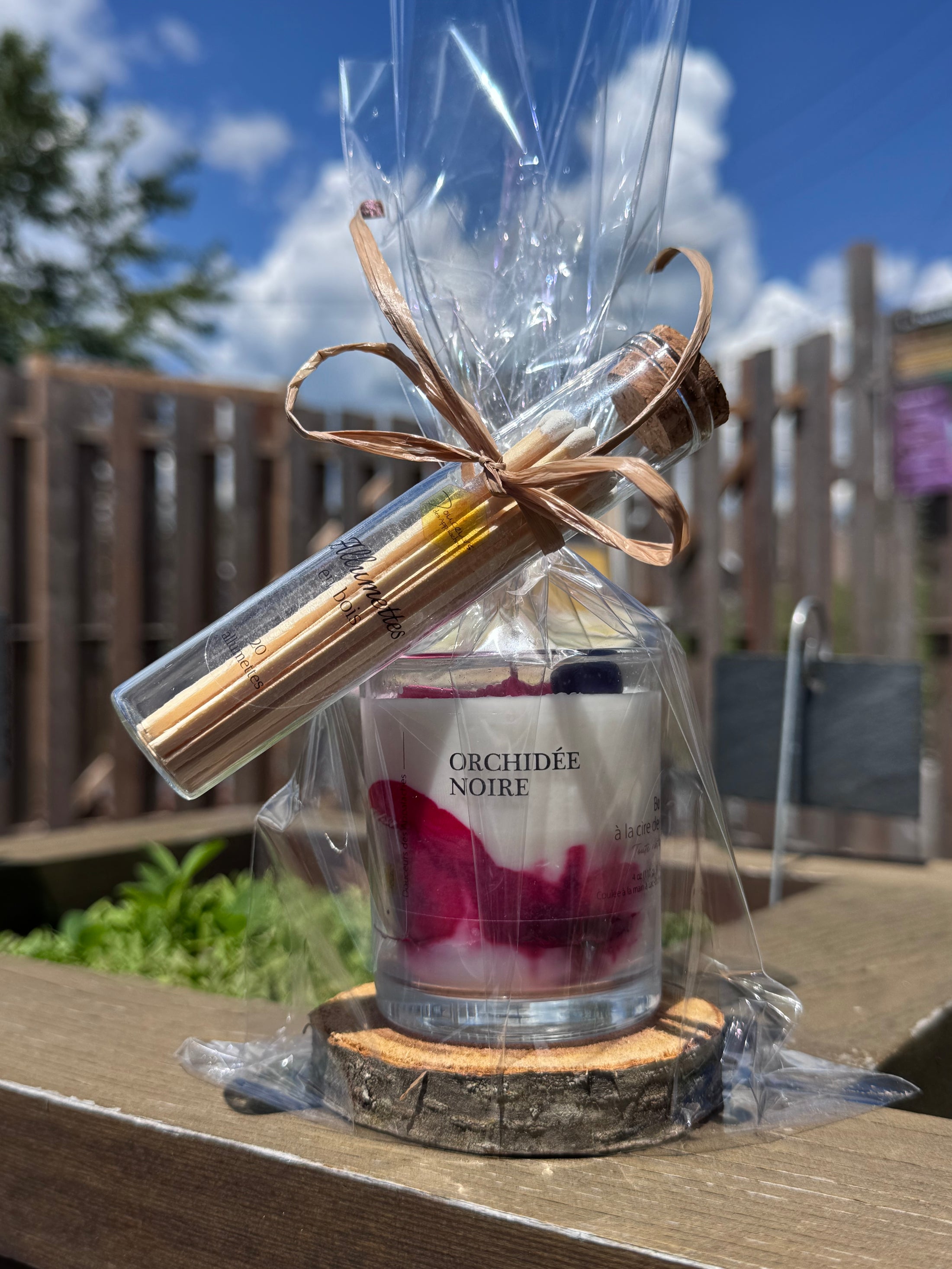 Emballage cadeau - Bougie à la cire de soya avec mèche de coton (110 g) et allumettes colorées